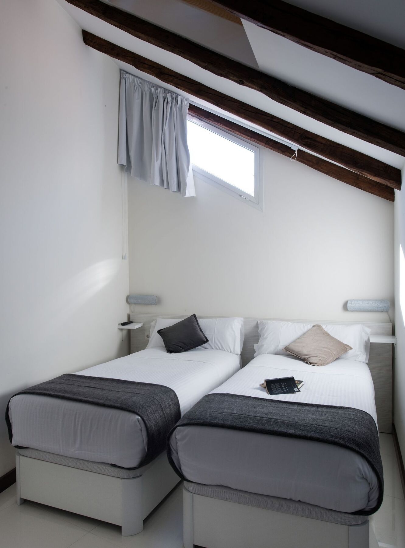 Roisa Suites Madrid Exterior foto