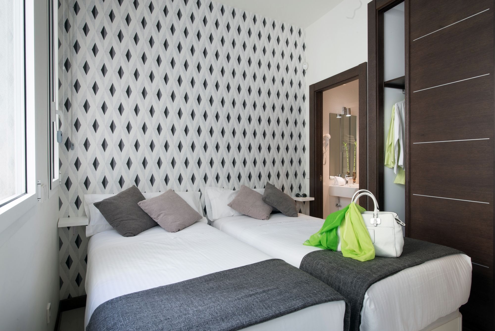 Roisa Suites Madrid Exterior foto
